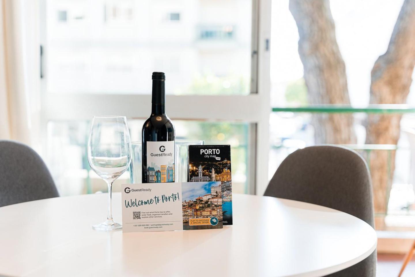 Guestready - Shades Of Blue With Balcony Leilighet Porto Eksteriør bilde